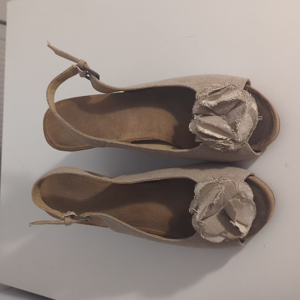 Aerosoles slingback wedges - Picture 2 of 6